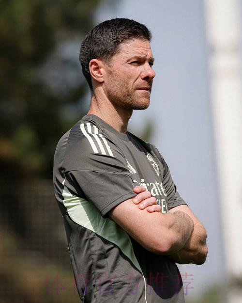 图片报:阿隆索看好切玛 皇马明夏可以回购 图片报:阿隆索看好切玛 皇马明夏可以回购